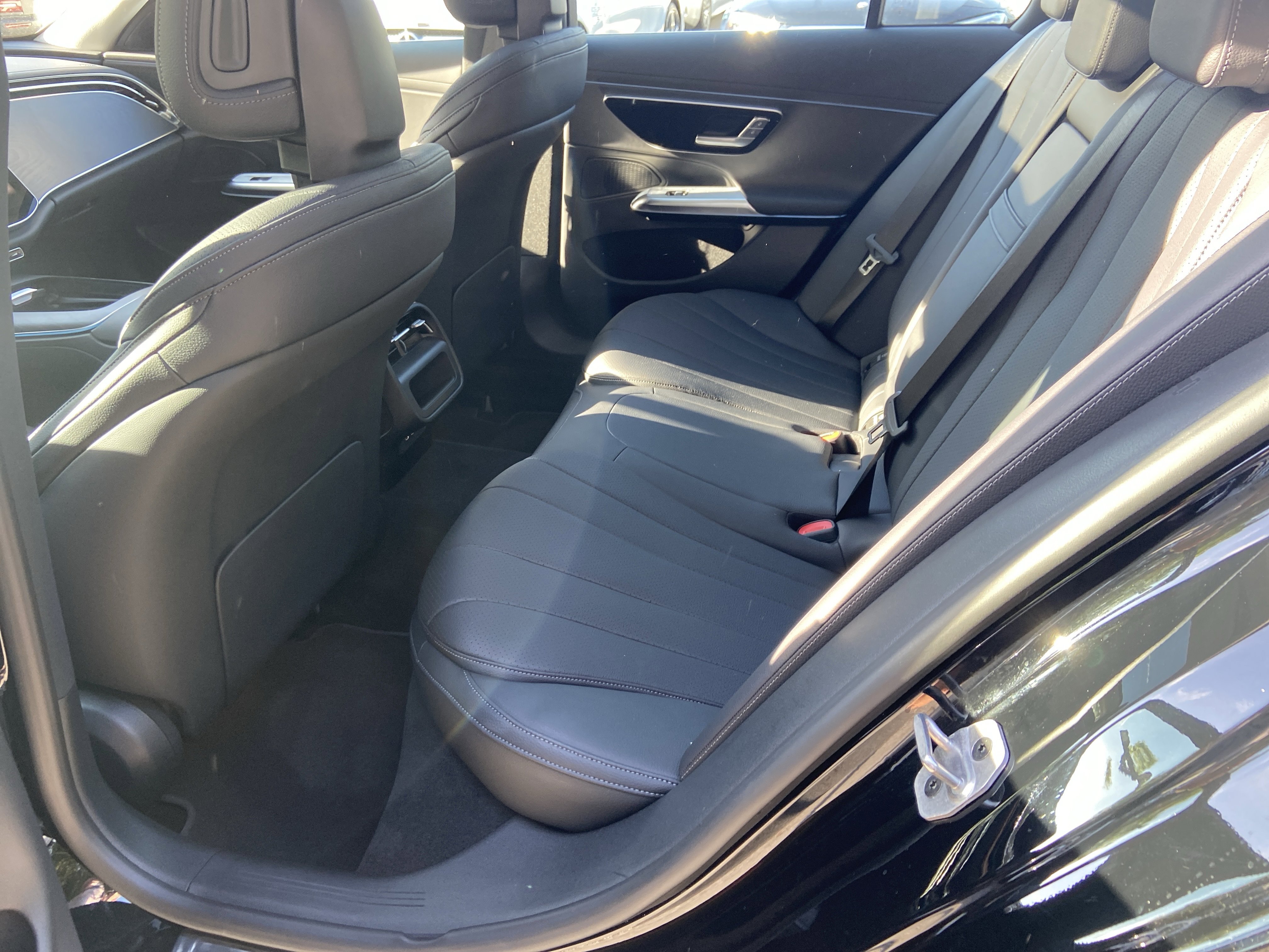 Certified 2025 Mercedes-Benz E 350 4MATIC Sedan image 39