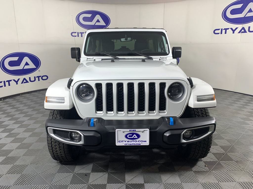 Used 2023 Jeep Wrangler Unlimited Sahara AWD/4WD image 9