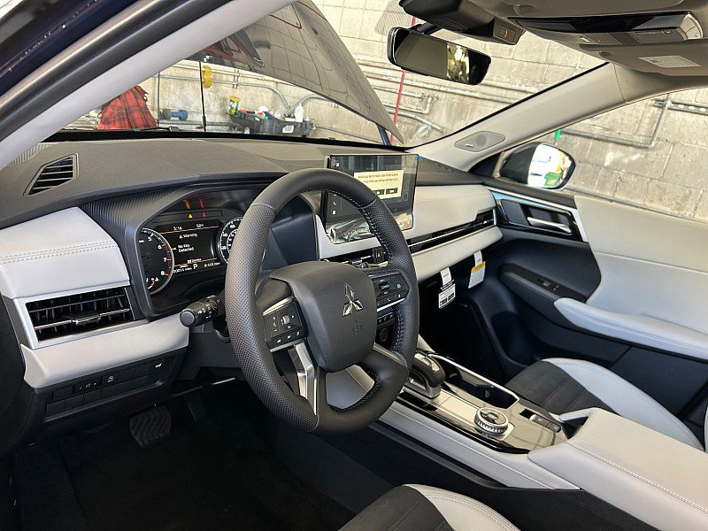 New 2026 Mitsubishi Outlander SE FWD image 23
