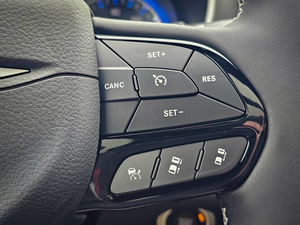 New 2027 Chrysler Pacifica Limited AWD/4WD image 22