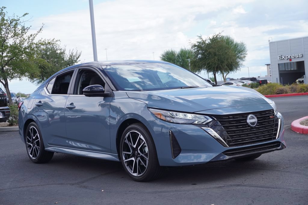 Certified 2025 Nissan Sentra SR w/ SR Premium Package FWD image 4