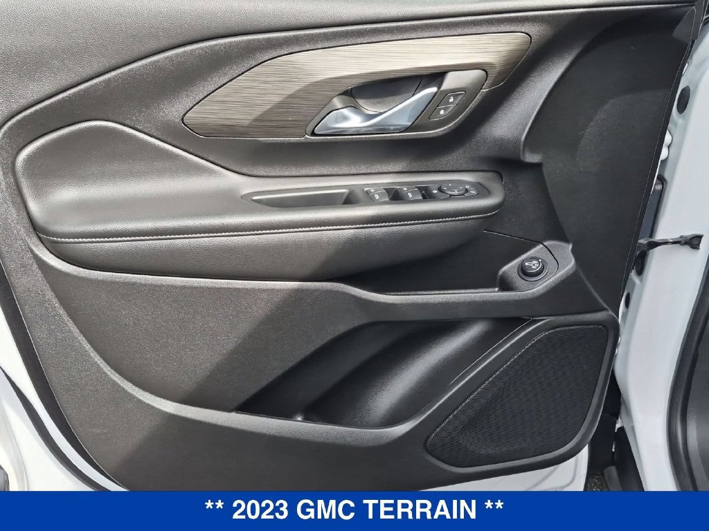Used 2023 GMC Terrain SLE w/ Driver Convenience Package AWD/4WD image 10