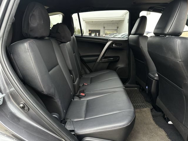 Used 2018 Toyota RAV4 SE w/ Power Extra Value Package FWD image 31