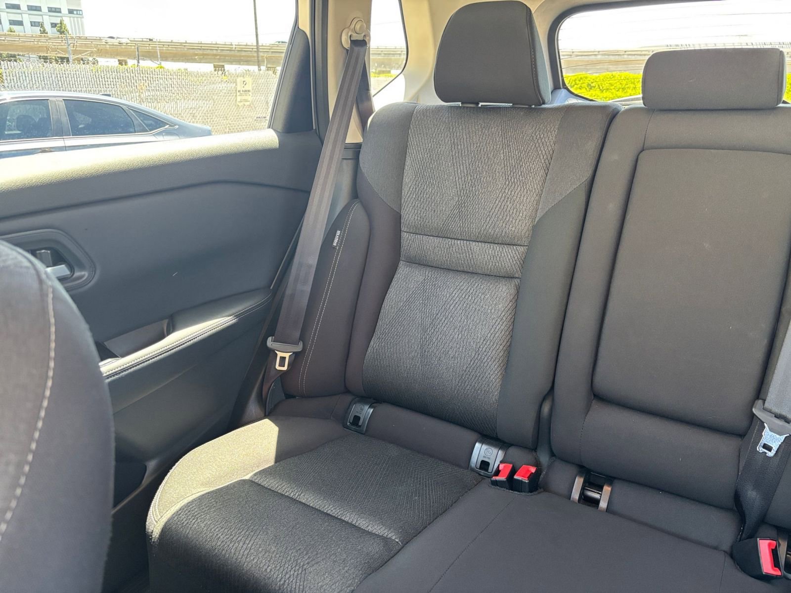 Used 2025 Nissan Rogue SV FWD image 41