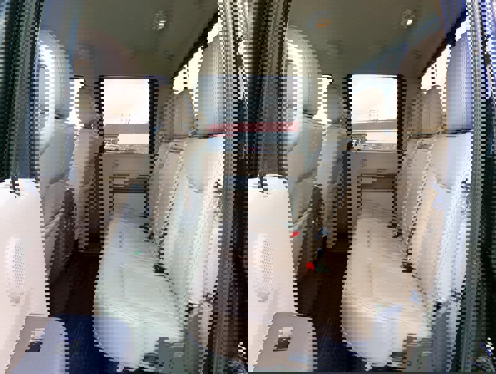 Used 2016 Ford F250 Lariat w/ Chrome Package image 13