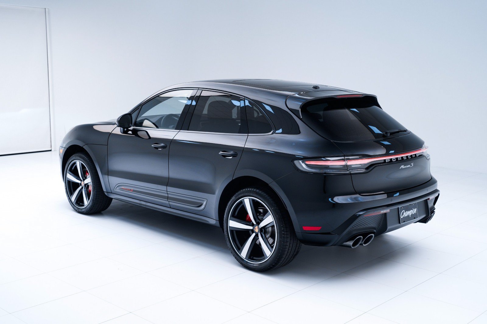 New 2026 Porsche Macan S AWD/4WD image 3