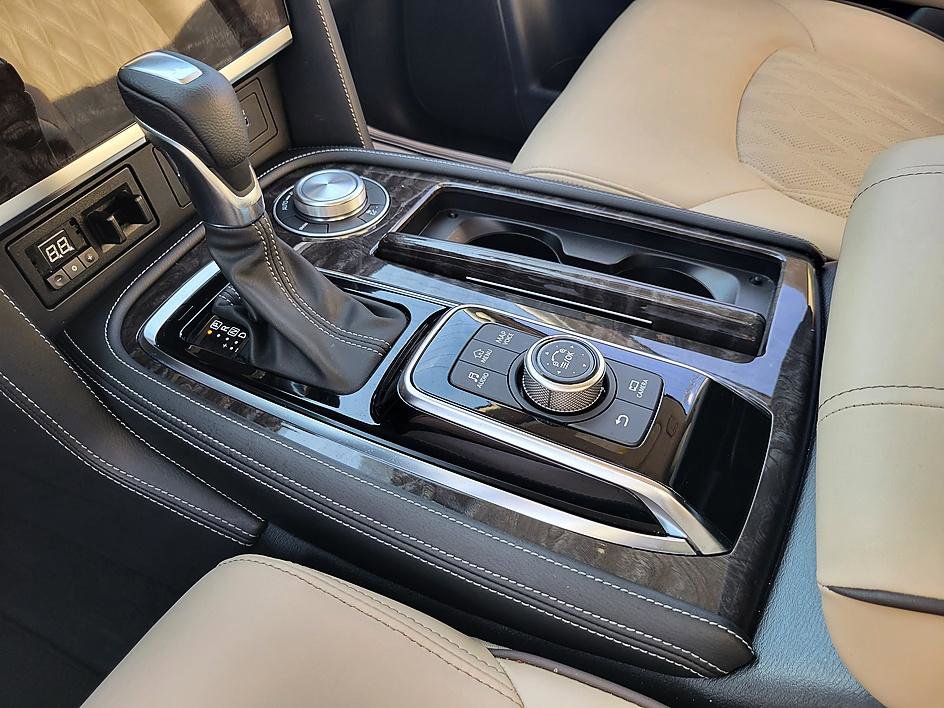 Certified 2024 Nissan Armada Platinum w/ Captain's Chairs Package image 15