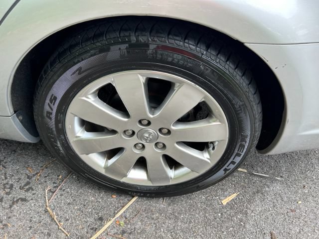 Used 2007 Toyota Avalon XLS FWD image 36