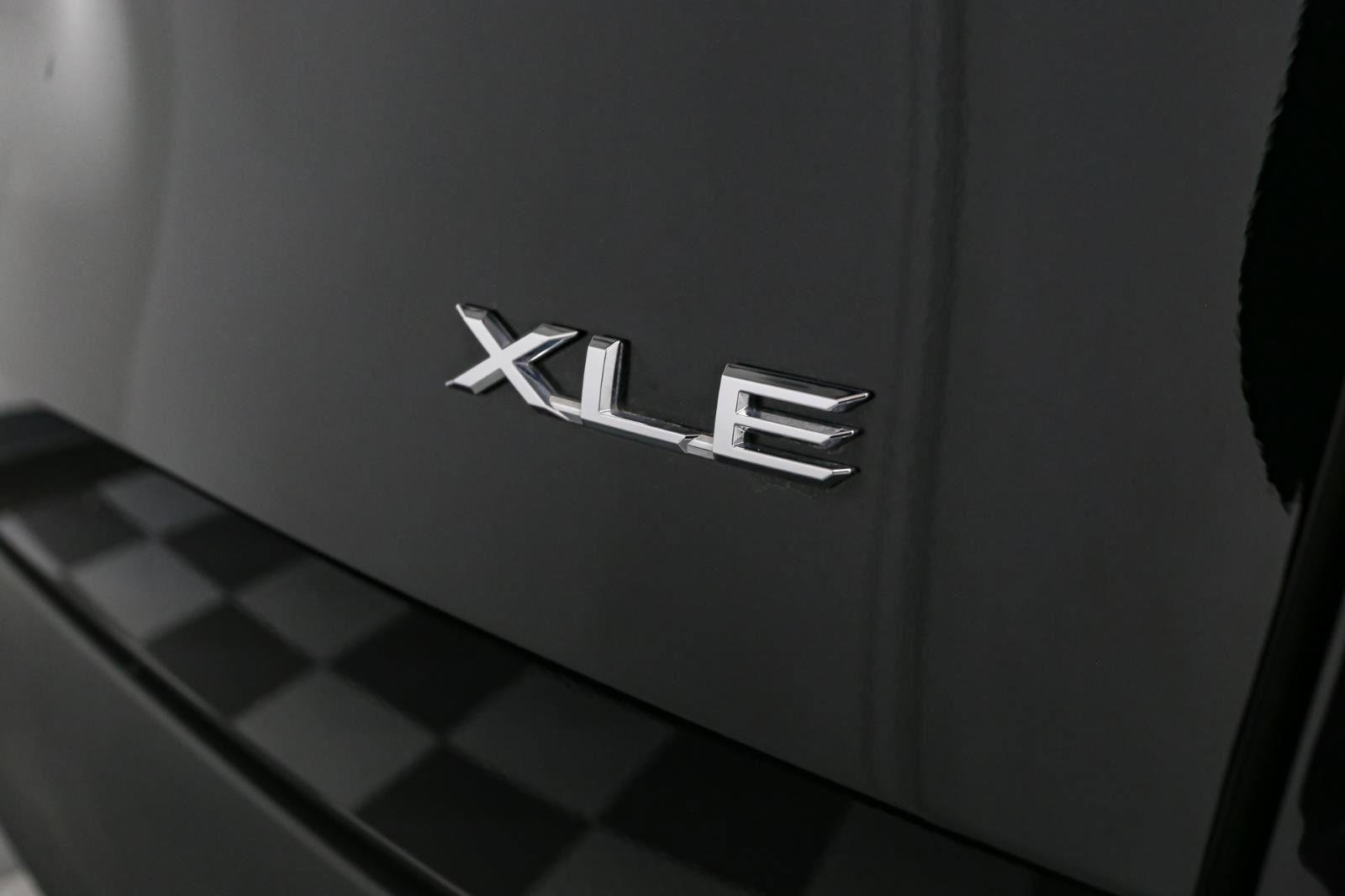 Used 2024 Toyota Grand Highlander XLE image 11