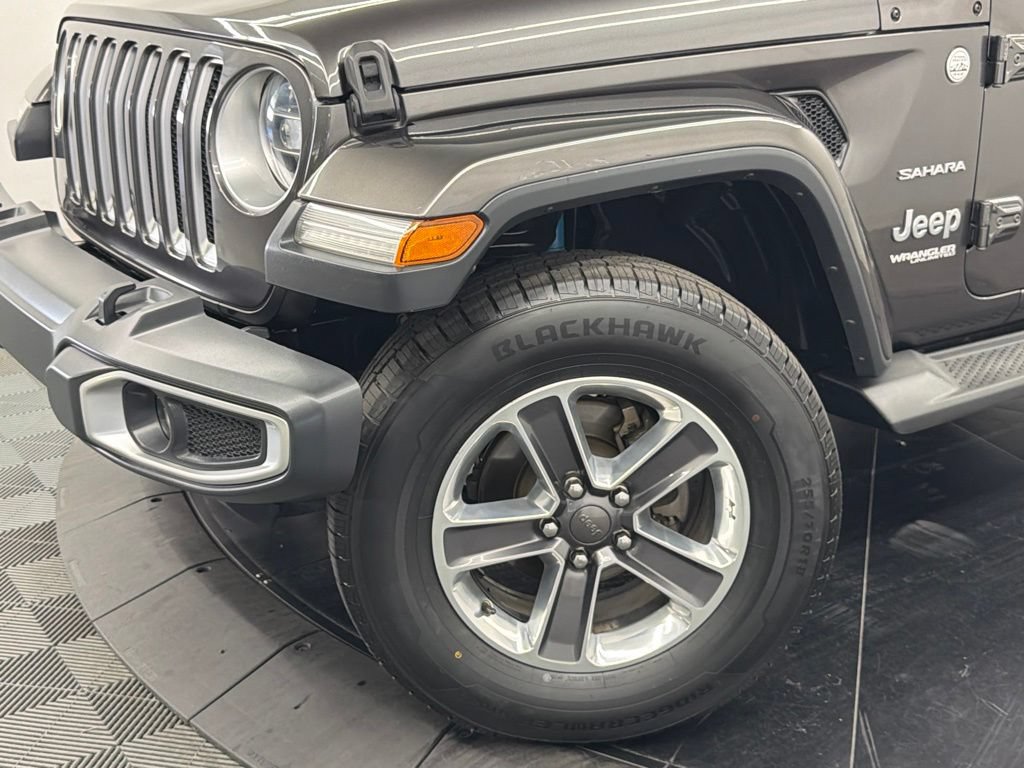 Used 2019 Jeep Wrangler Unlimited Sahara AWD/4WD image 5