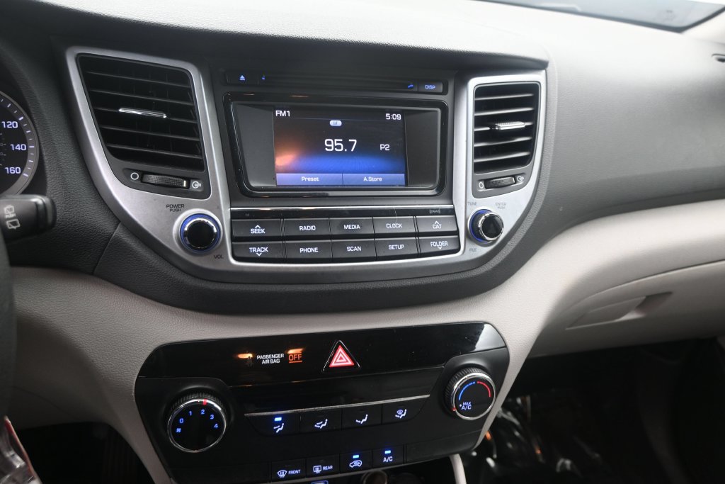 Used 2017 Hyundai Tucson SE w/ SE Popular Package 02 FWD image 13