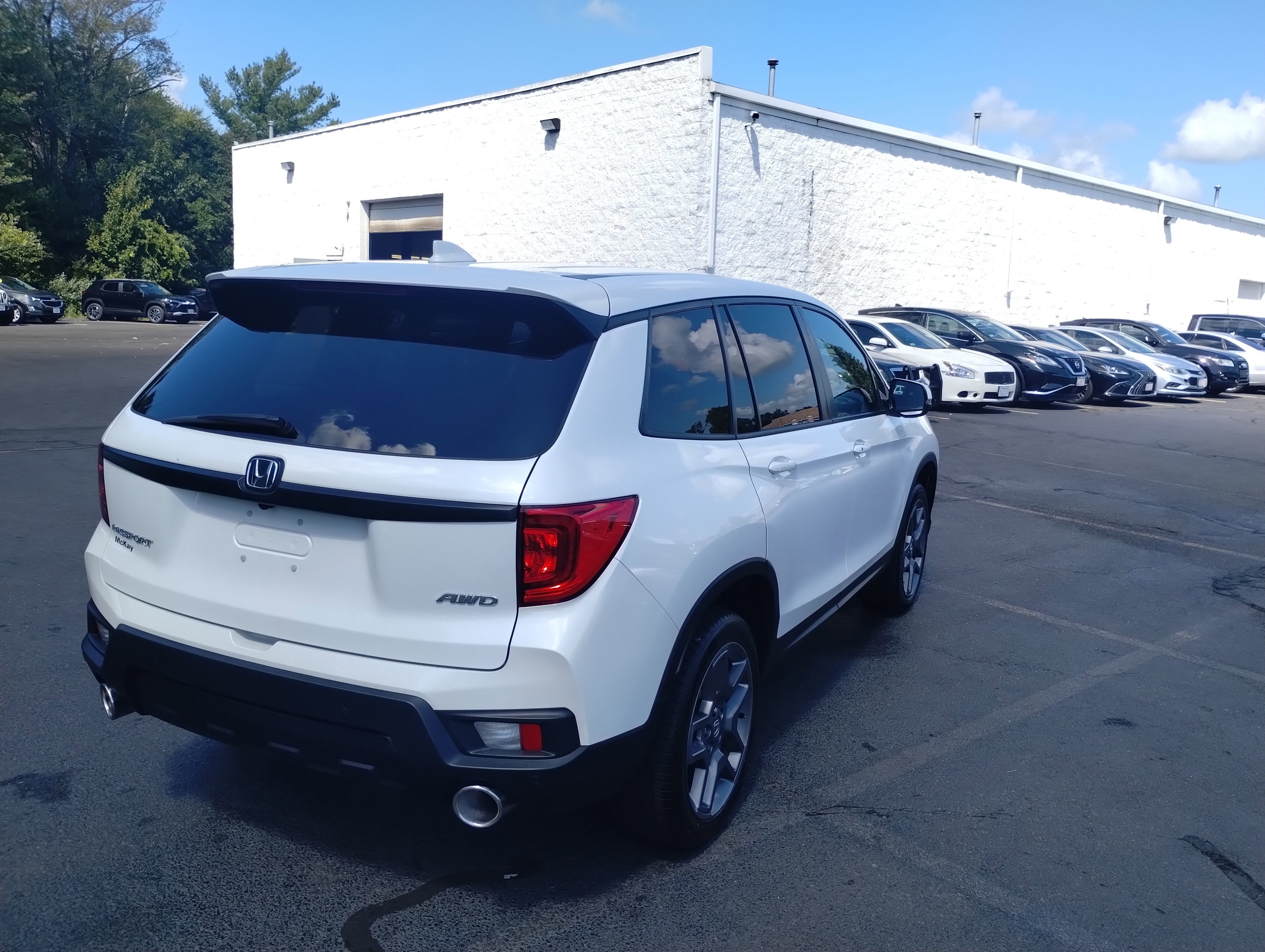 Used 2022 Honda Passport EX-L image 3