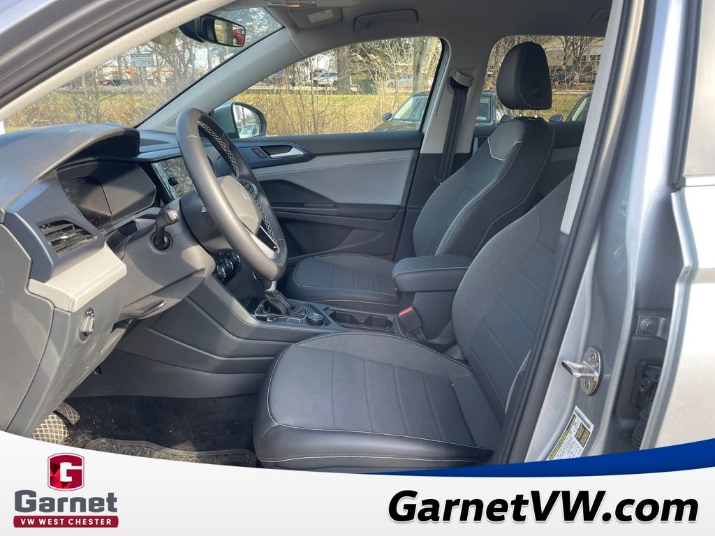 Used 2024 Volkswagen Taos SE image 10