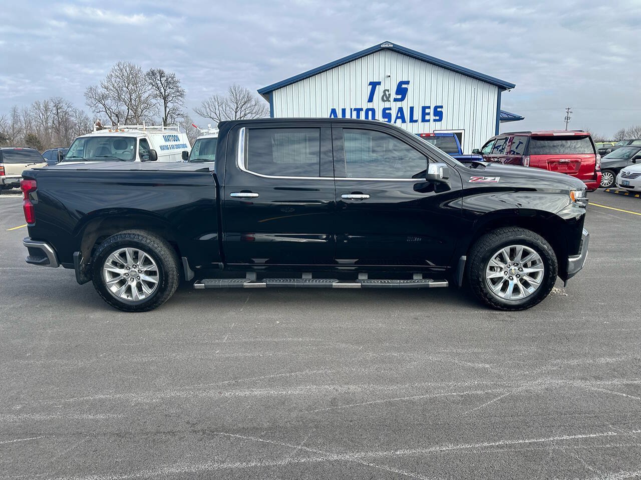 Used 2021 Chevrolet Silverado 1500 LTZ AWD/4WD image 2