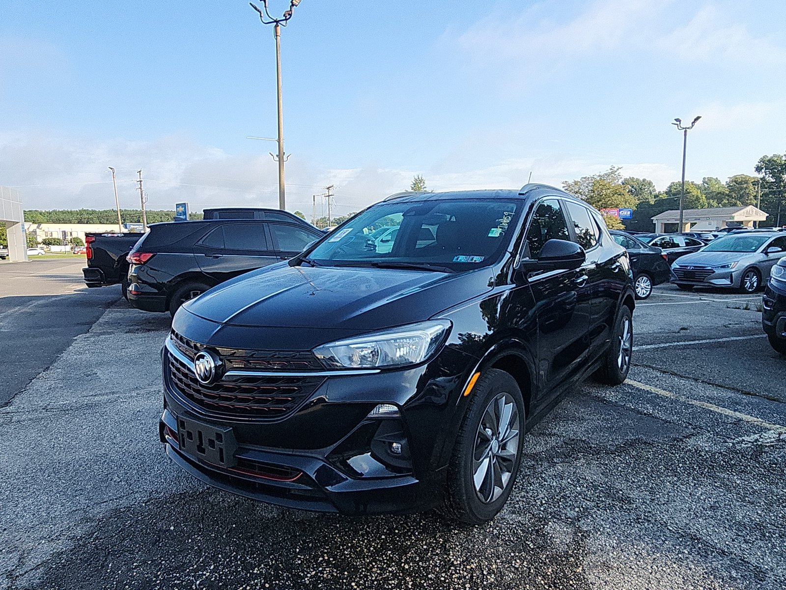 Used 2021 Buick Encore GX Select w/ Sport Touring Package FWD image 1