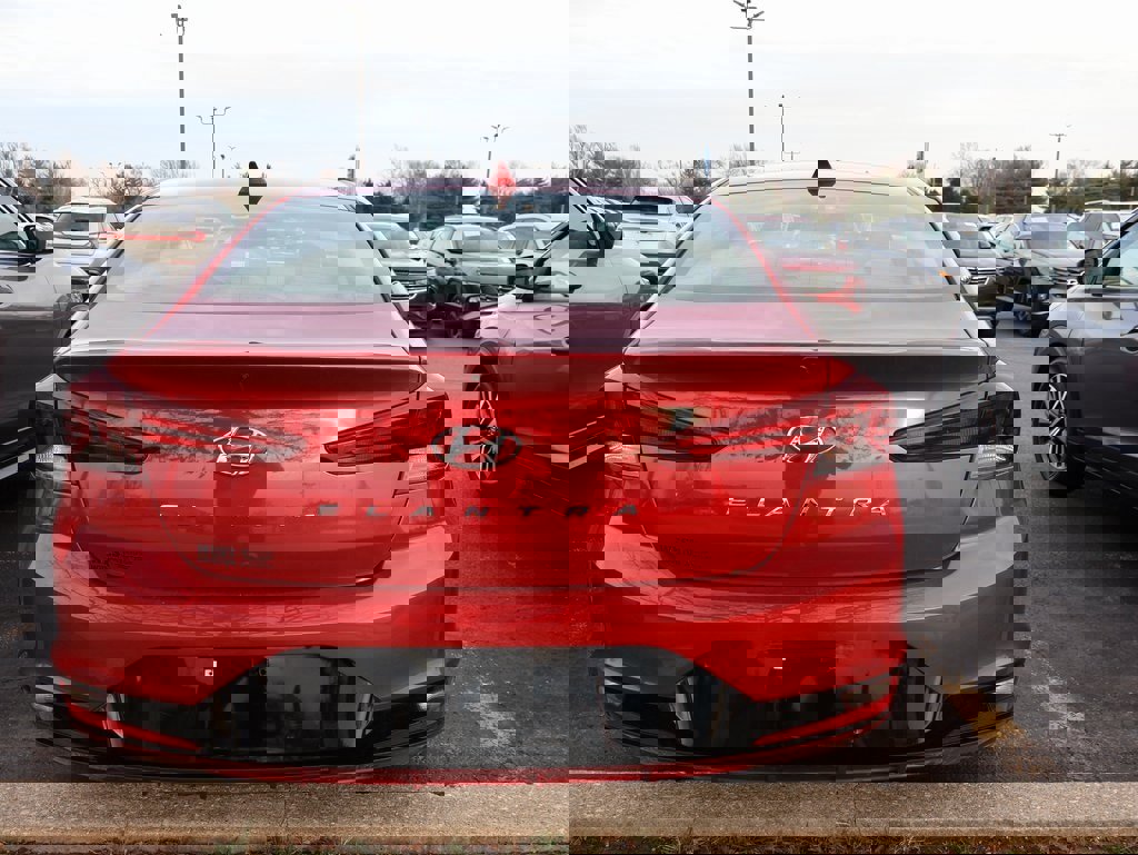 Used 2020 Hyundai Elantra SEL image 21