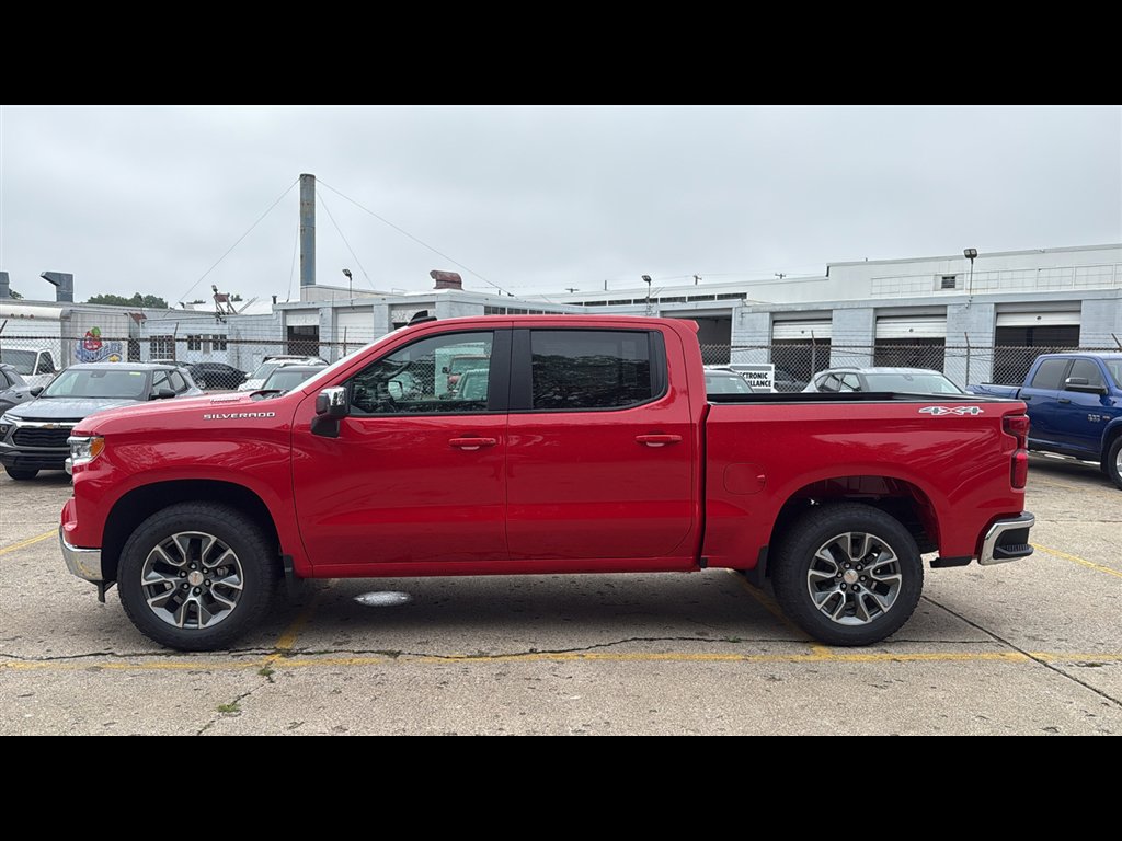 New 2026 Chevrolet Silverado 1500 LT image 3