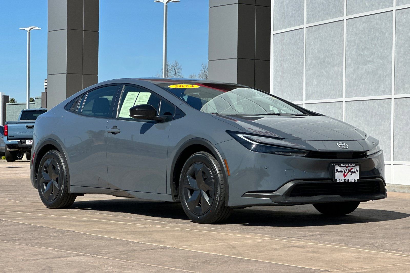 Used 2024 Toyota Prius LE image 2