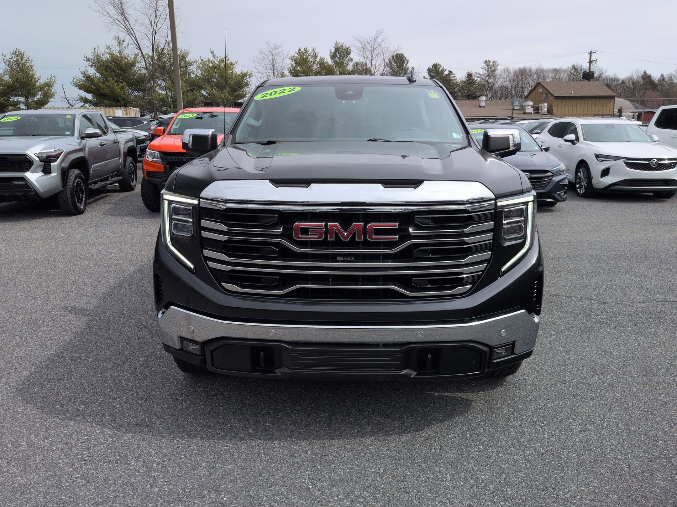 Used 2022 GMC Sierra 1500 SLT w/ SLT Premium Plus Package image 2