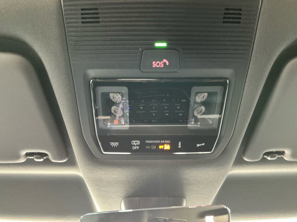 New 2025 Volkswagen ID. Buzz Pro S image 17