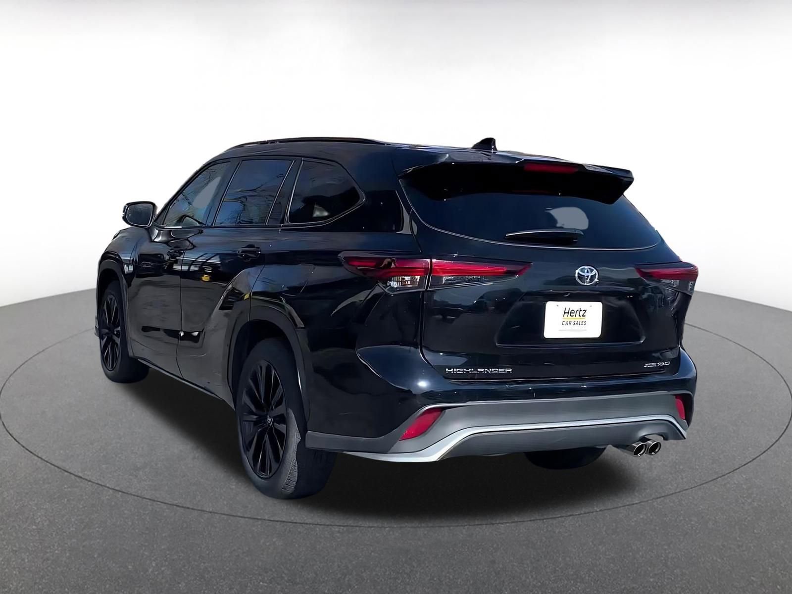Used 2025 Toyota Highlander XSE AWD/4WD image 11