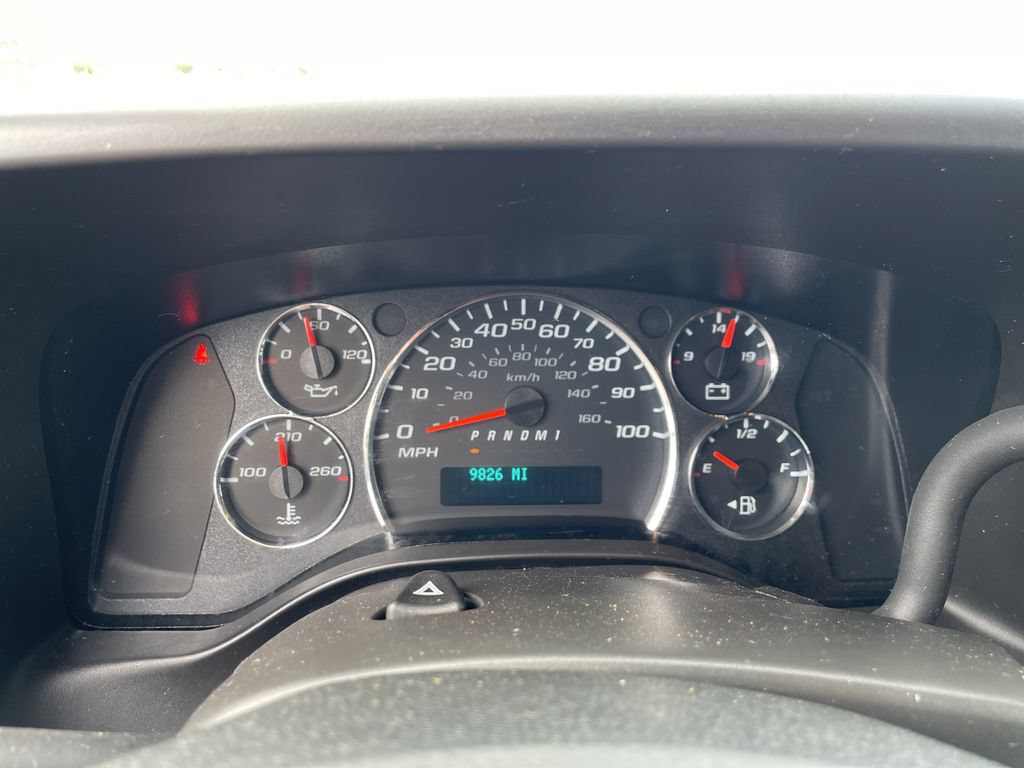 Used 2024 Chevrolet Express 2500 w/ Driver Convenience Package RWD image 11