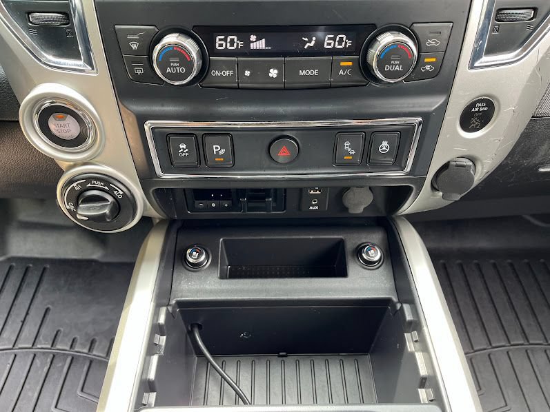 Used 2018 Nissan Titan PRO-4X w/ Pro-4x Convenience Package AWD/4WD image 19