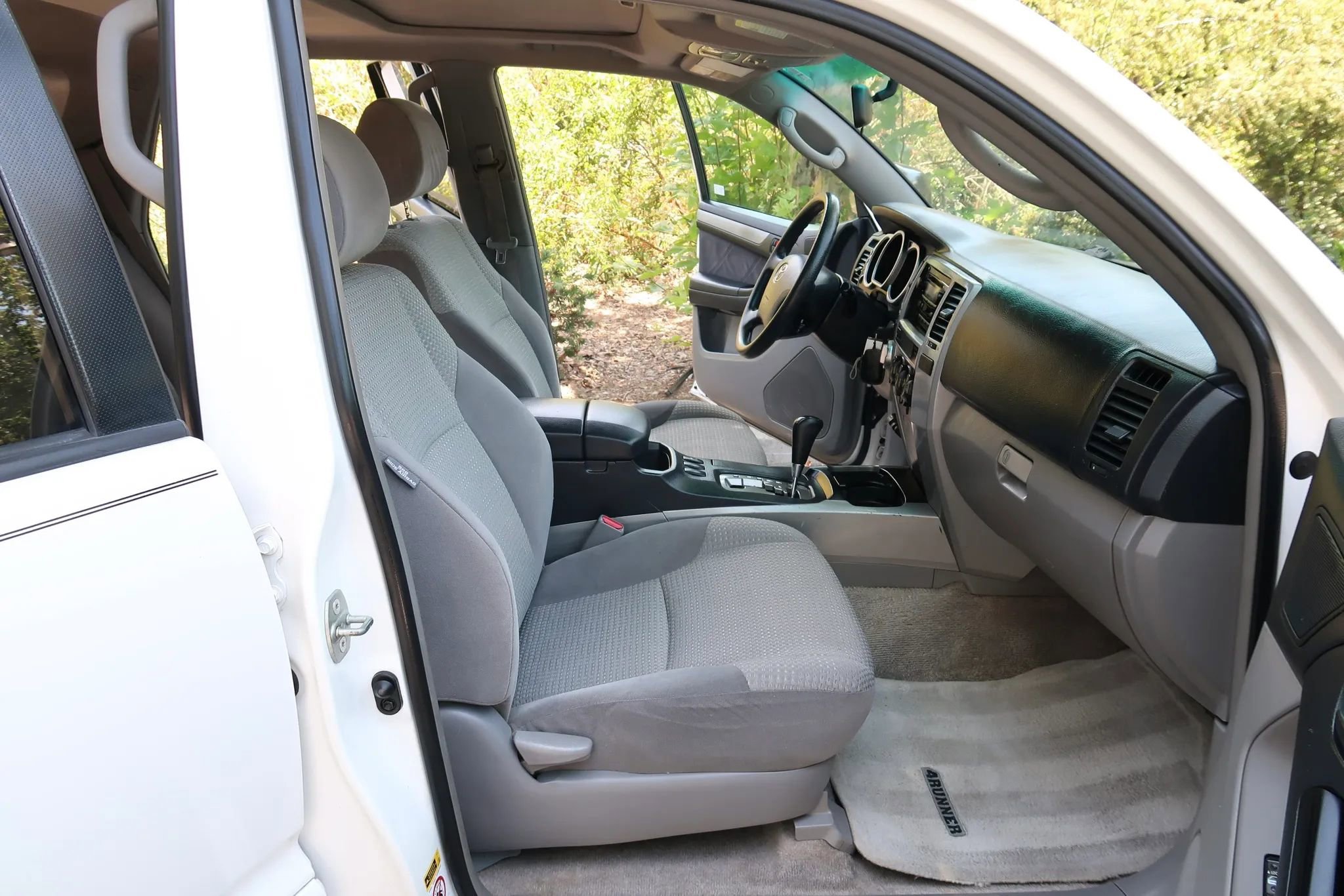 Used 2005 Toyota 4Runner Sport AWD/4WD image 28