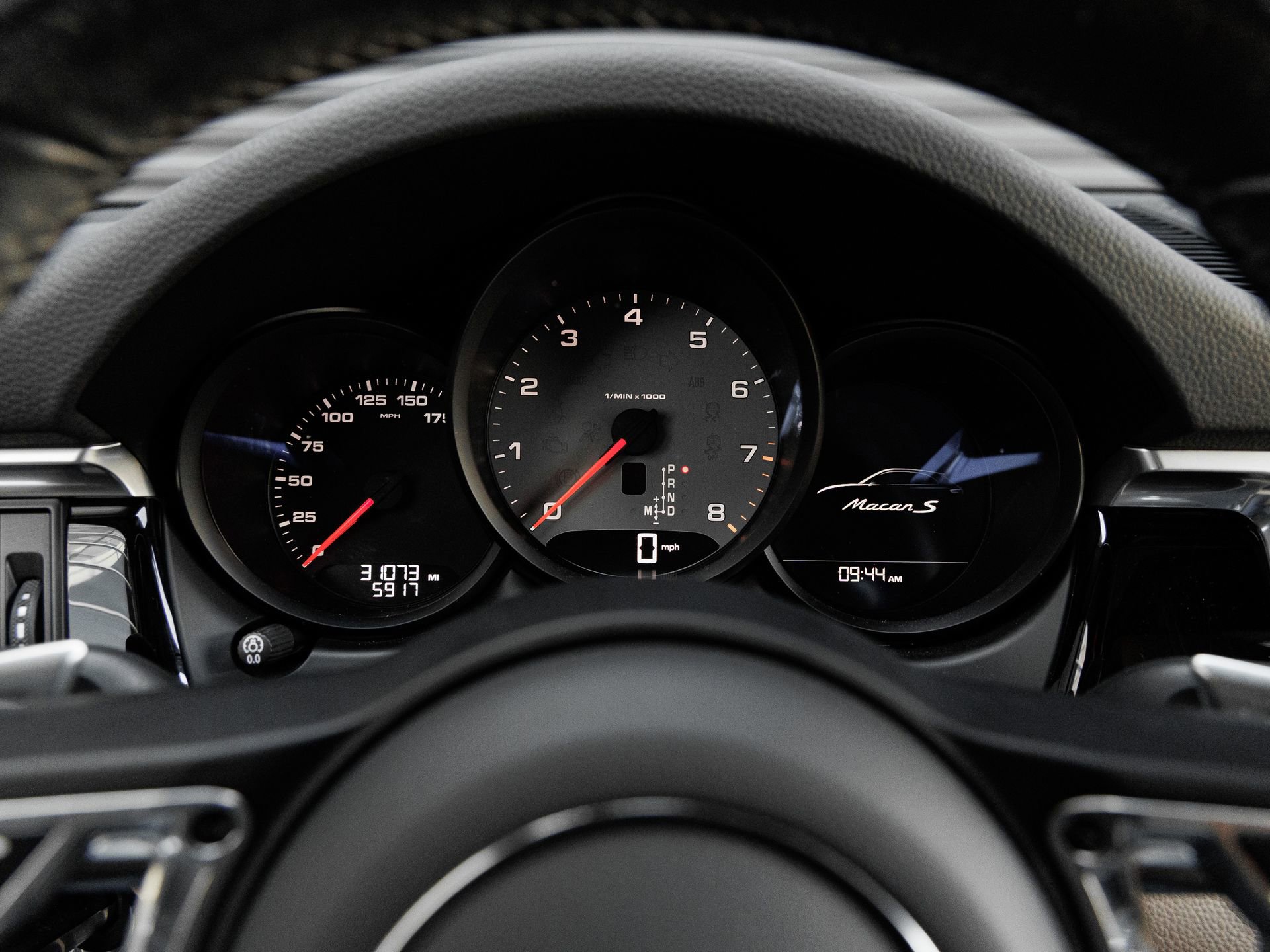 Certified 2021 Porsche Macan S AWD/4WD image 17