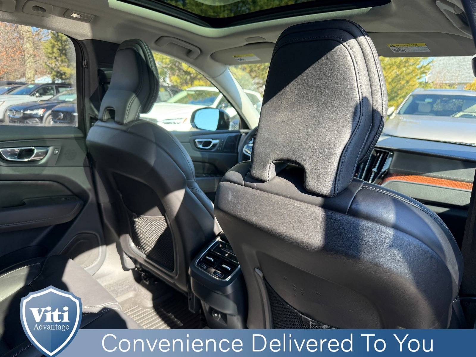 Certified 2023 Volvo XC60 B5 Ultimate w/ Climate Package image 27