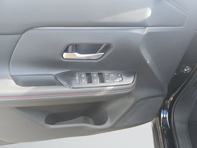 New 2026 Nissan Kicks SR FWD image 12