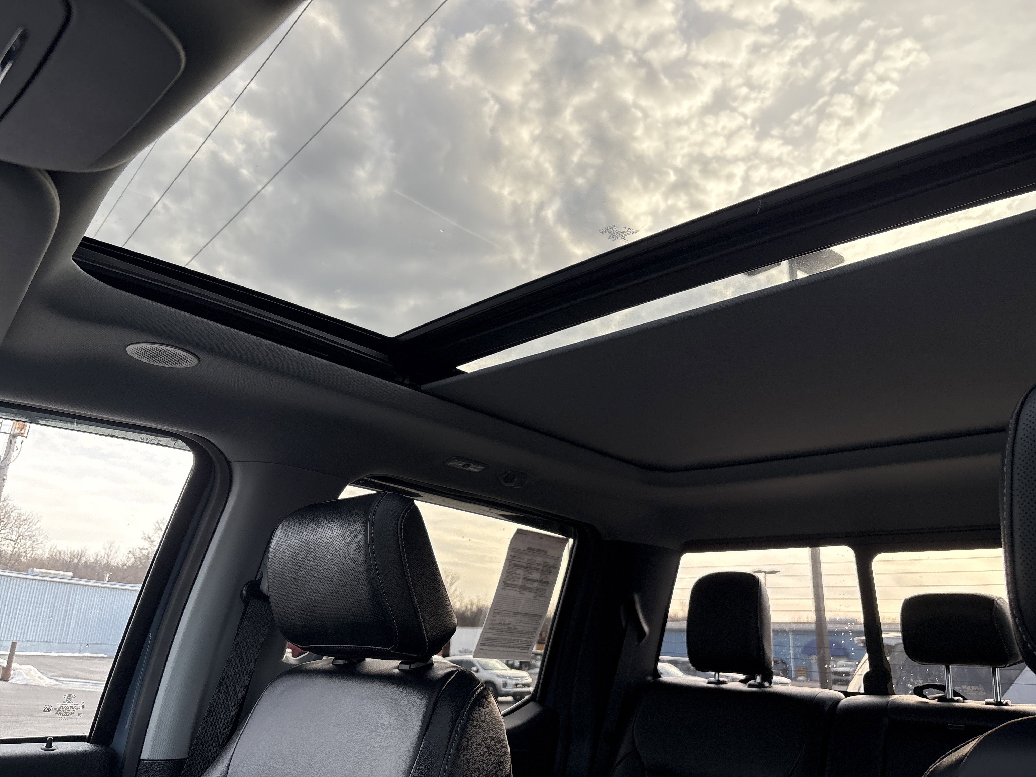 Used 2023 Ford F150 Lariat w/ Equipment Group 502A High image 28