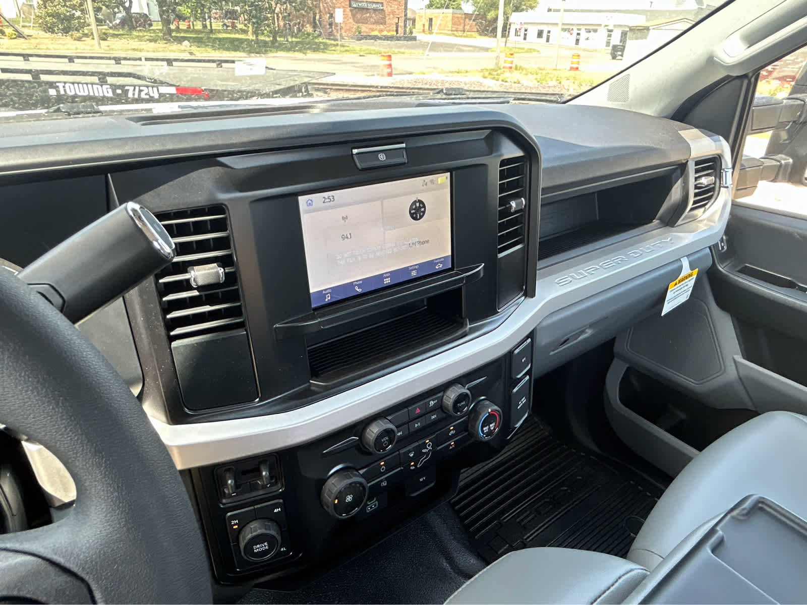 New 2025 Ford F550 4x4 Regular Cab Super Duty image 18