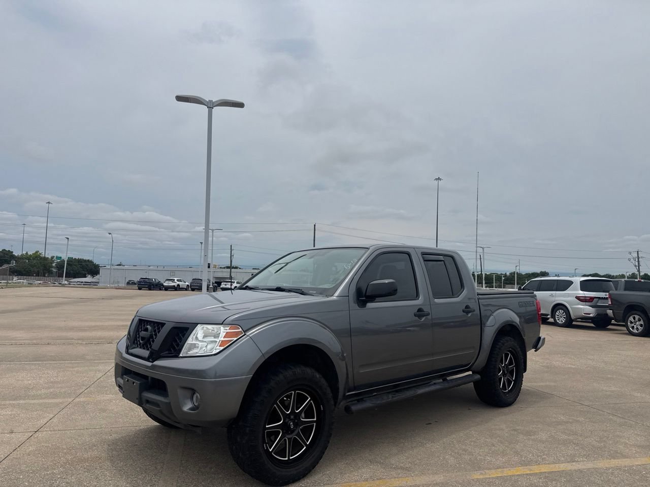 Certified 2020 Nissan Frontier SV w/ Midnight Edition Floor Mats RWD image 9