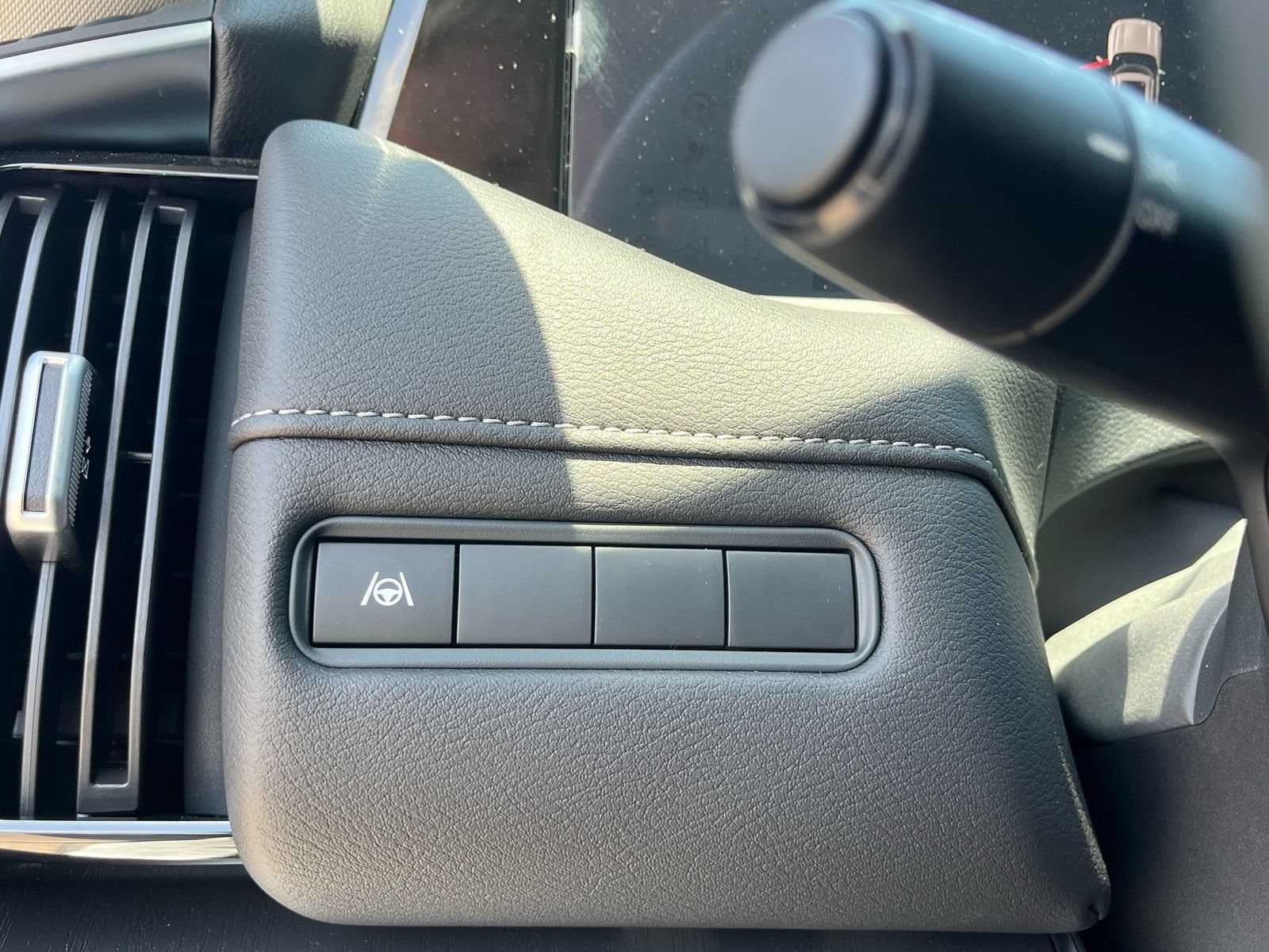 New 2026 Nissan Armada SV AWD/4WD image 28