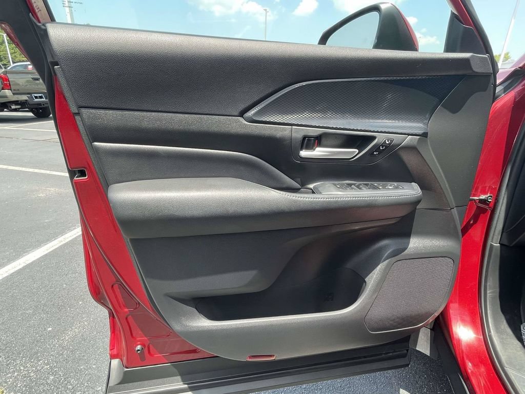 Used 2024 Toyota Grand Highlander AWD Hybrid image 27