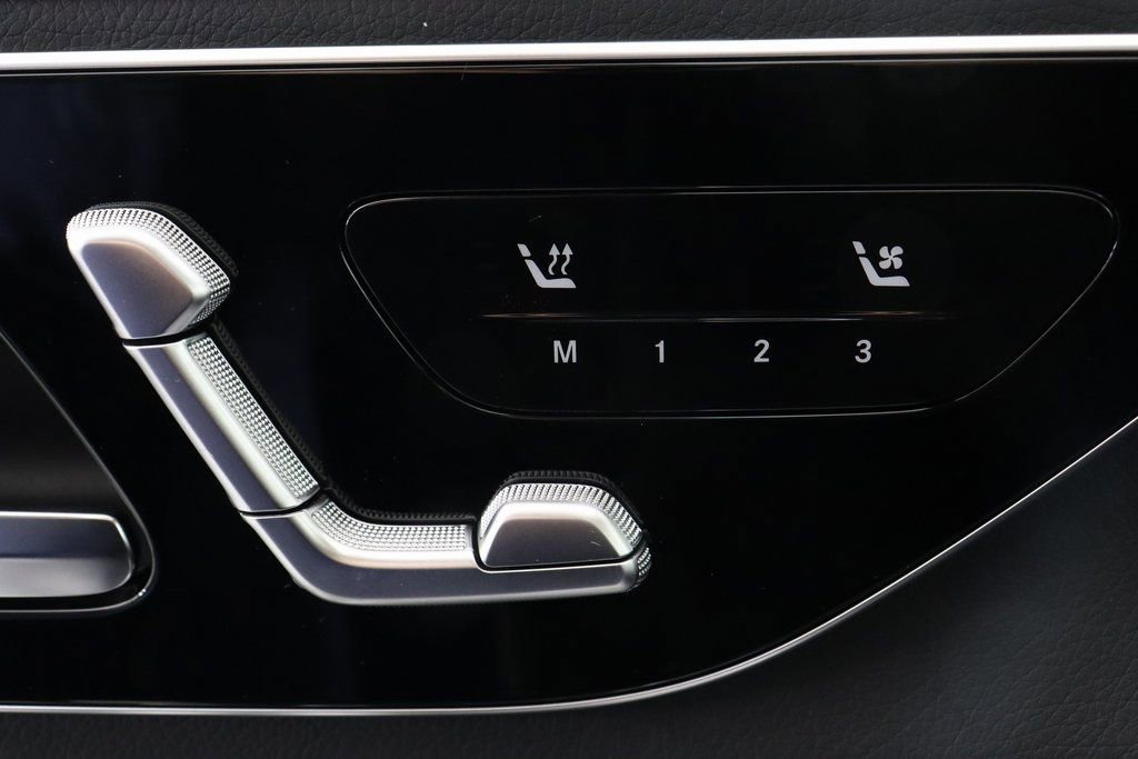 Used 2025 Mercedes-Benz GLC 350e GLC 350e image 5