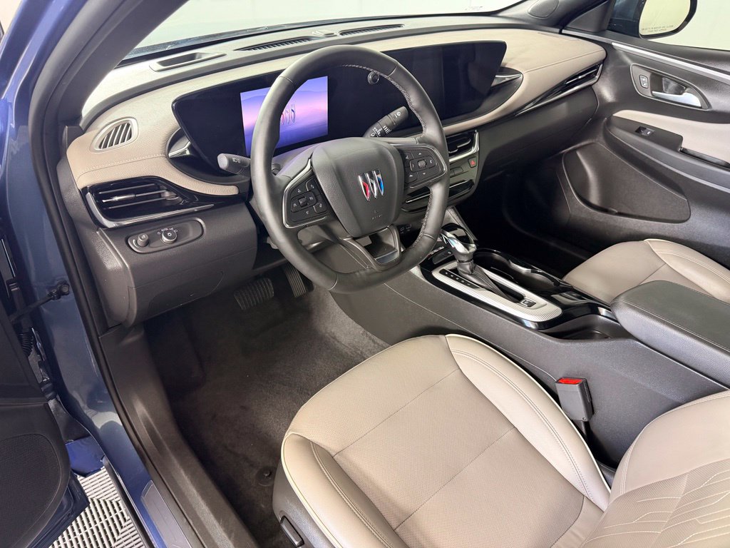 Used 2025 Buick Envista Avenir FWD image 40