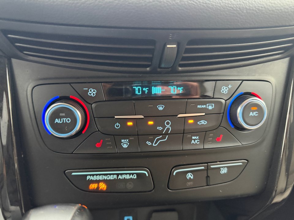 Used 2017 Ford Escape Titanium FWD image 18