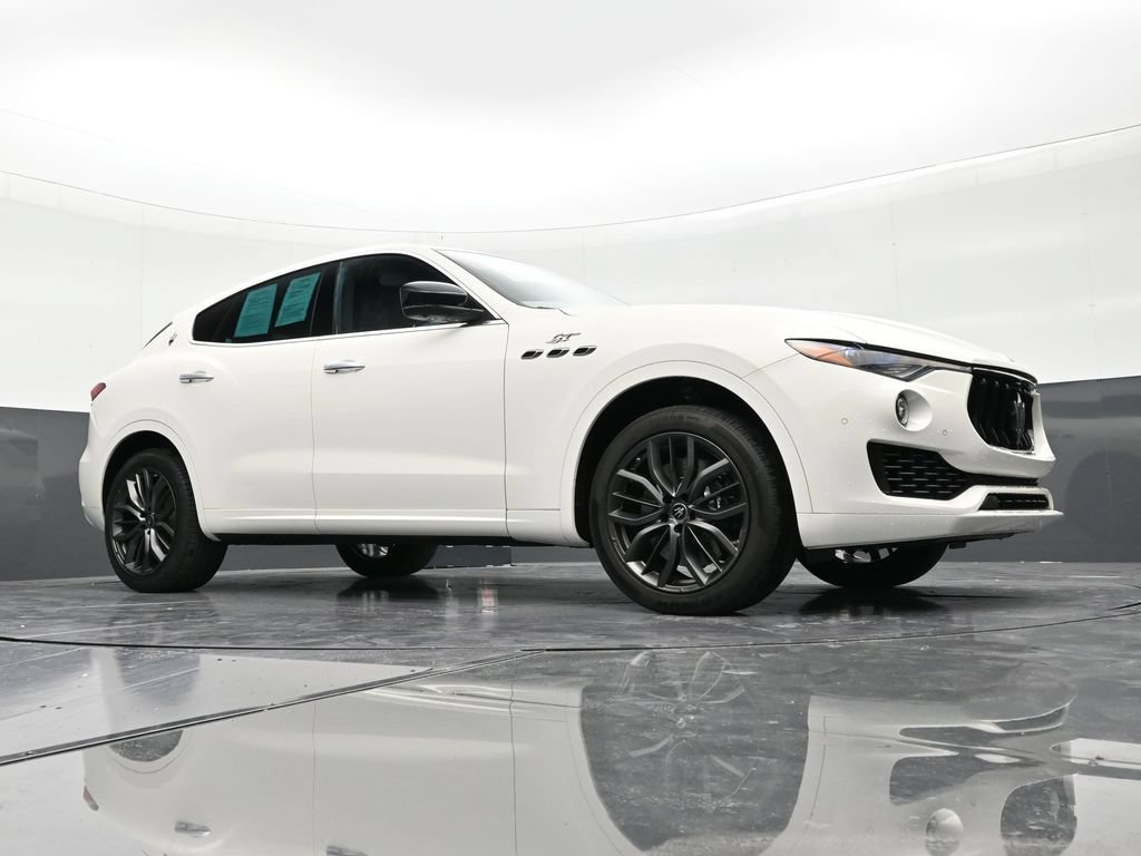 Used 2024 Maserati Levante GT Ultima AWD/4WD image 24