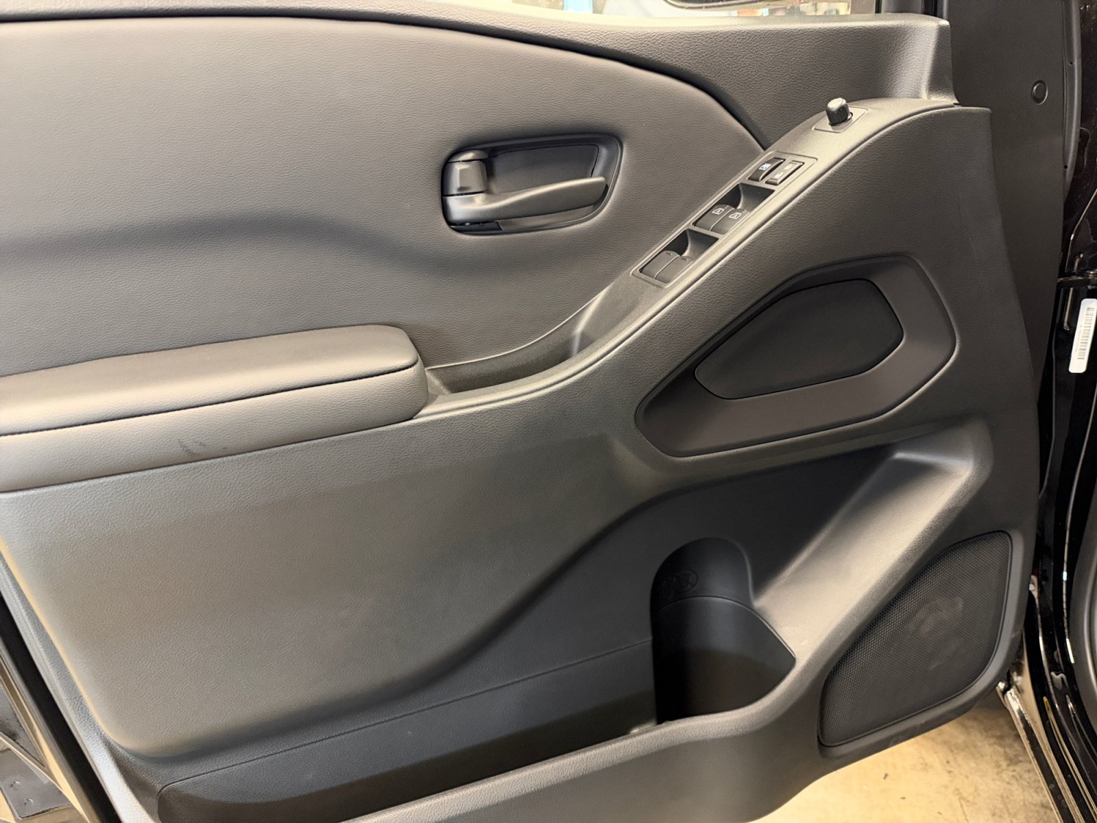 New 2027 Nissan Frontier SV w/ All-Weather Content Package RWD image 27