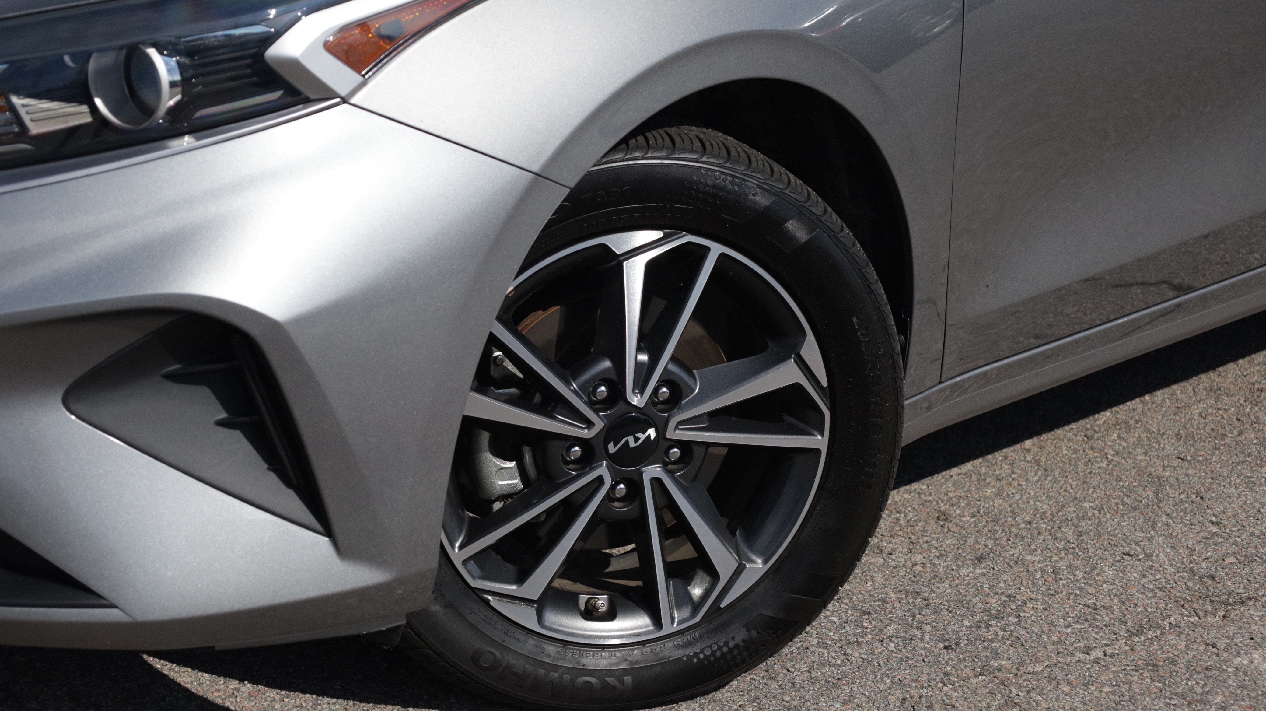 Used 2022 Kia Forte LXS w/ LXS Technology Package FWD image 11