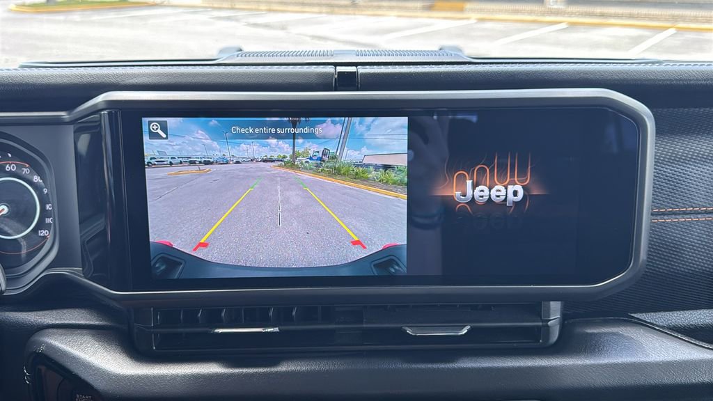 Used 2026 Jeep Gladiator Mojave AWD/4WD image 24