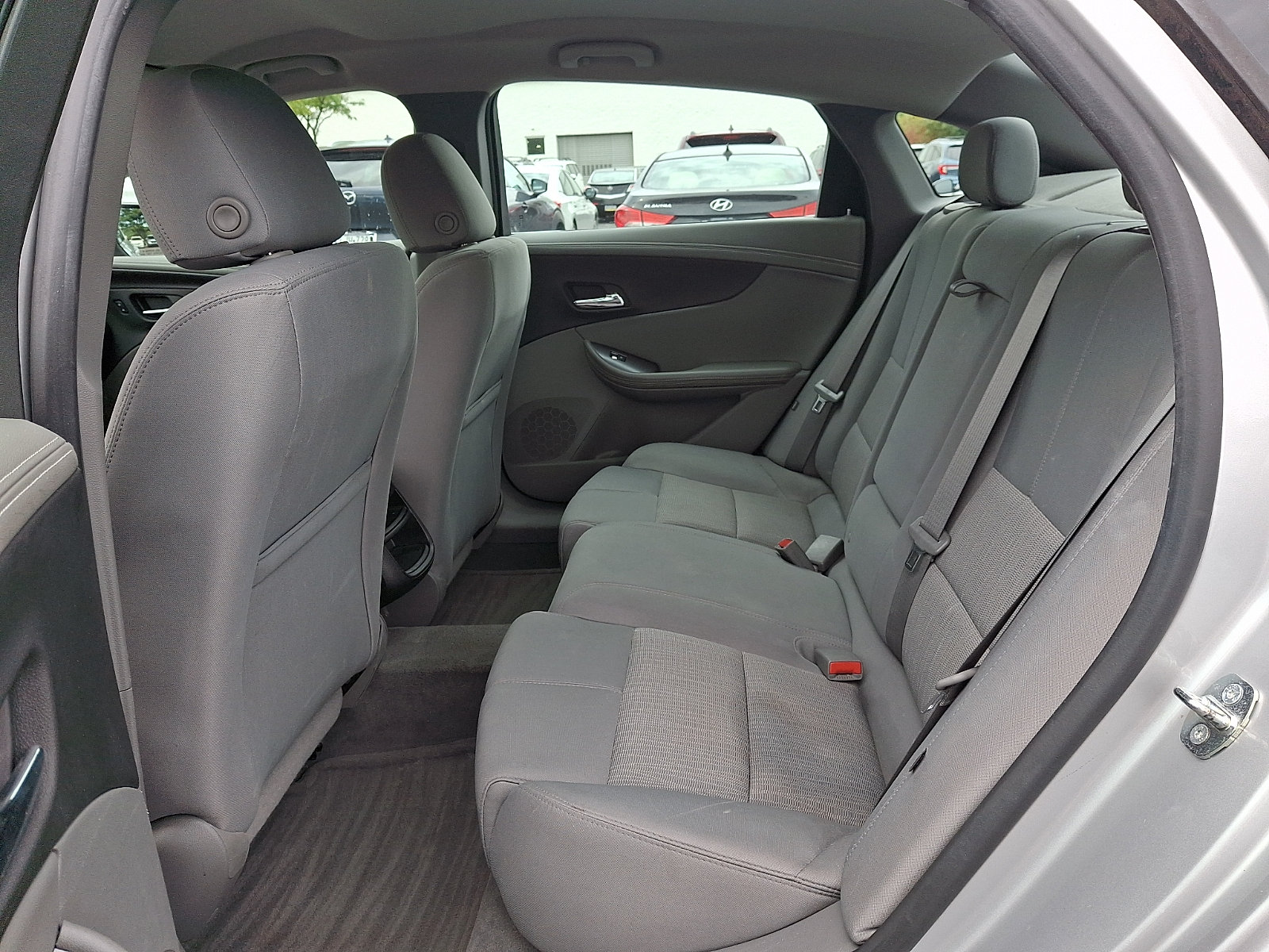 Used 2015 Chevrolet Impala LS w/ LS Convenience Package FWD image 9