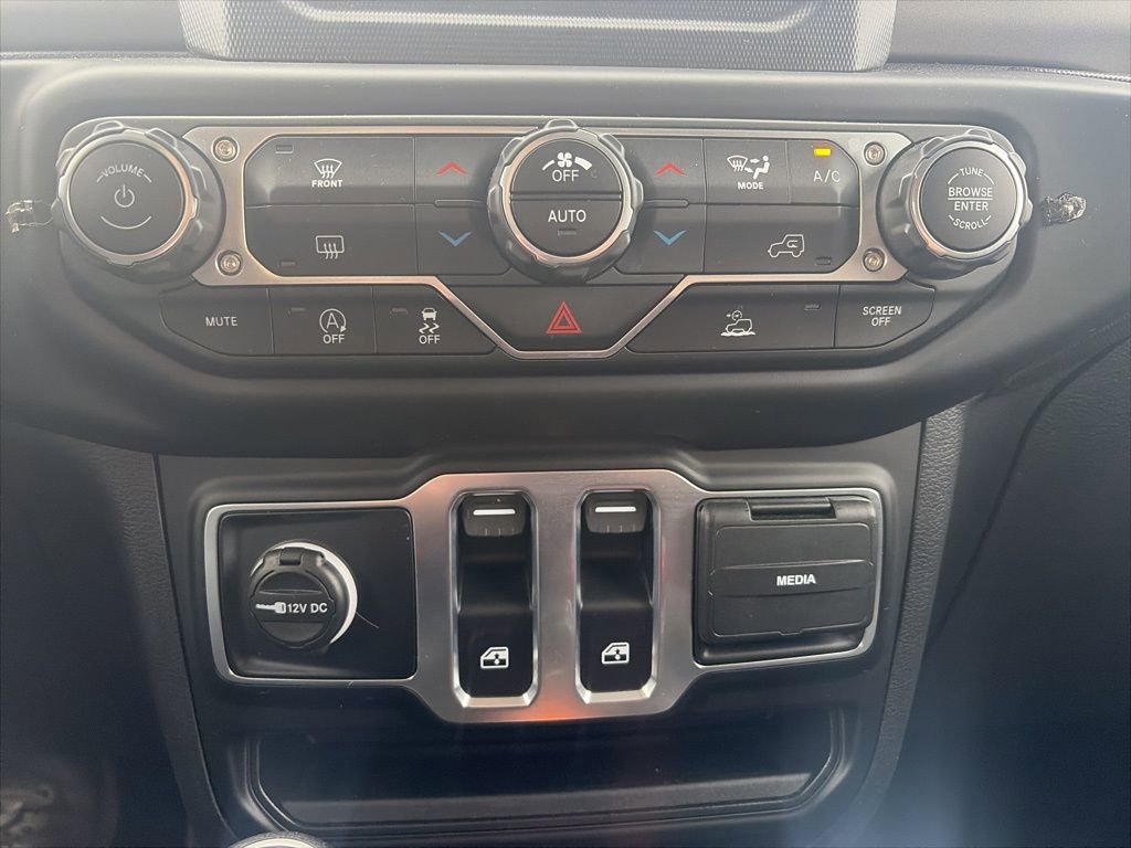 Used 2023 Jeep Wrangler Willys image 20