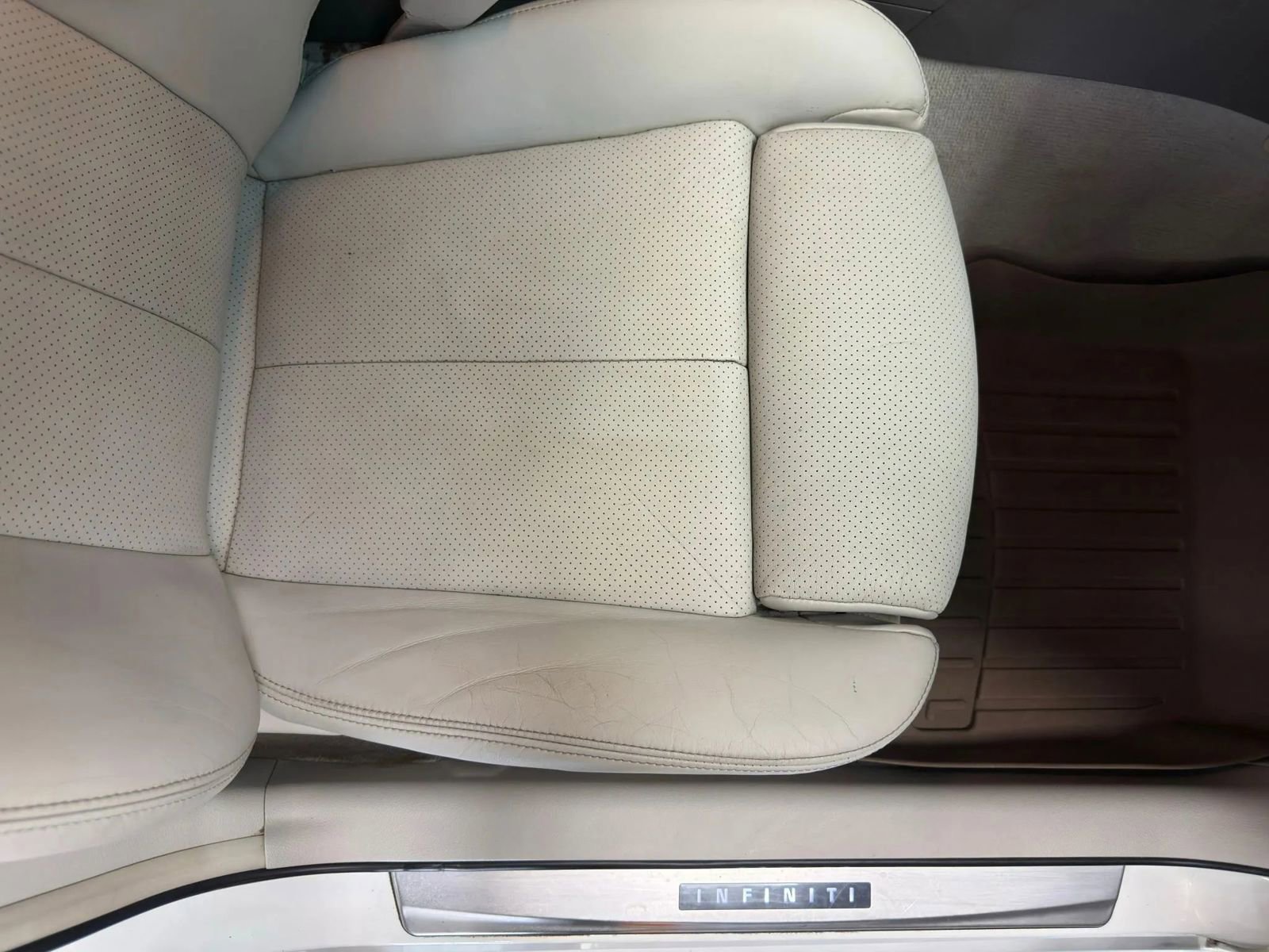 Used 2011 INFINITI G37 Journey w/ Sport Pkg - RWD image 42