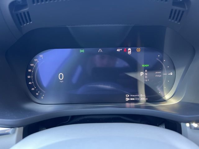 Certified 2025 Volvo XC60 T8 Core image 29