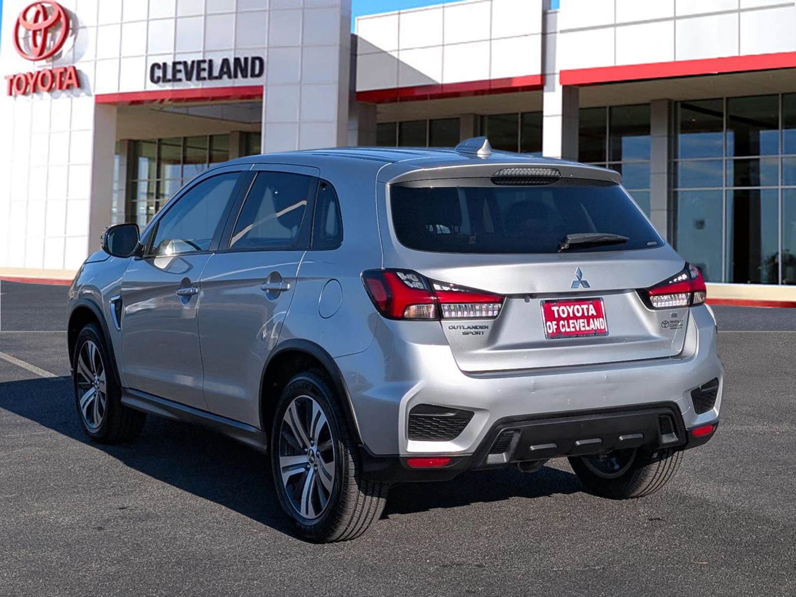 Used 2024 Mitsubishi Outlander Sport SE image 5