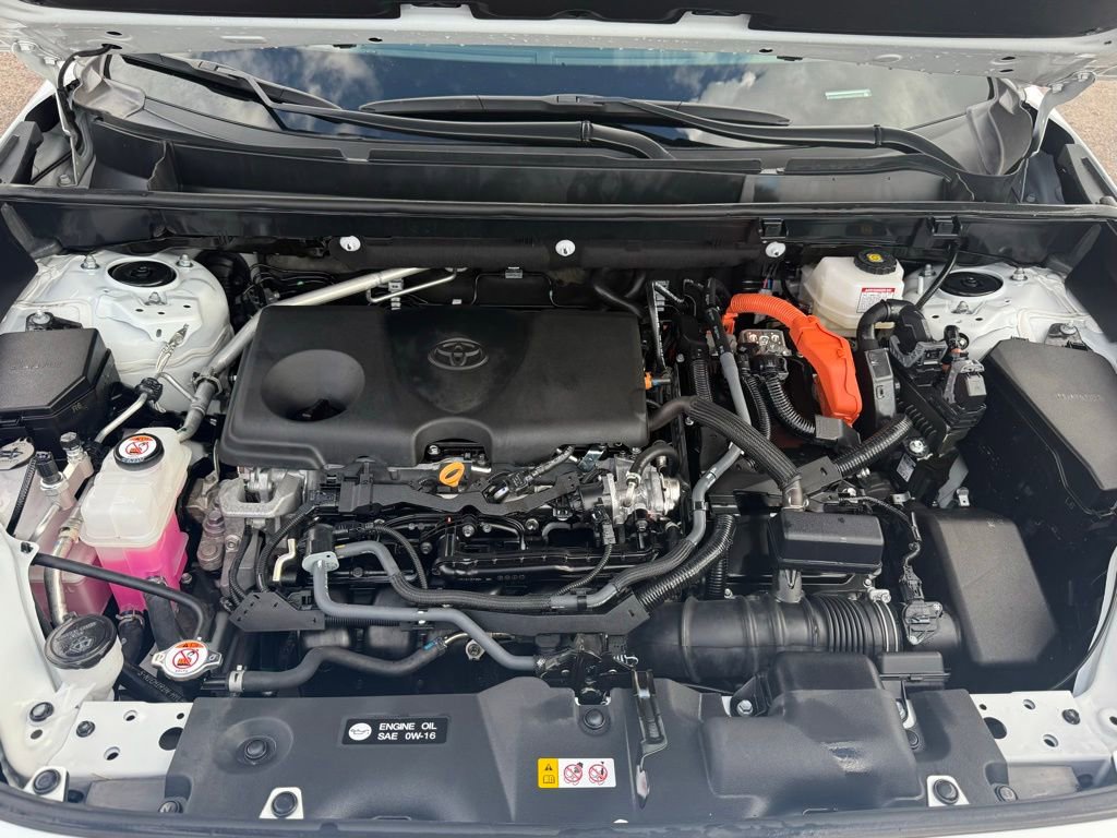 Used 2024 Toyota RAV4 XLE image 32