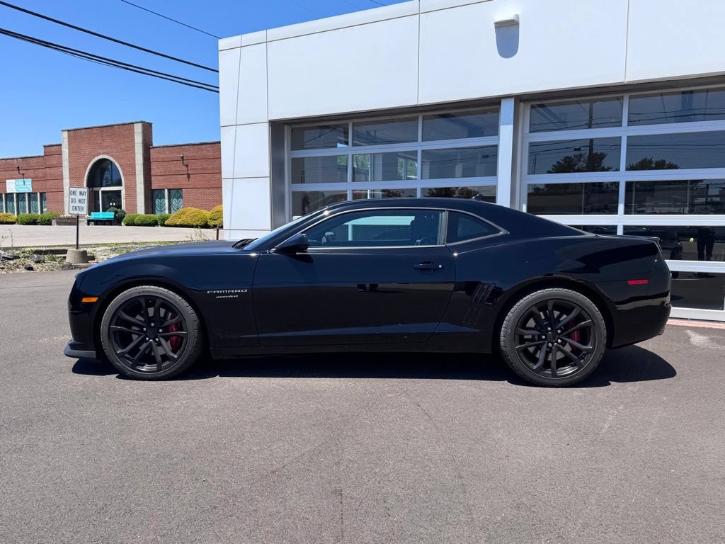 Used 2013 Chevrolet Camaro SS w/ SS Performance Package RWD image 4